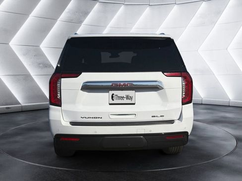 Certified 2024 GMC Yukon XL SLE RWD image 4