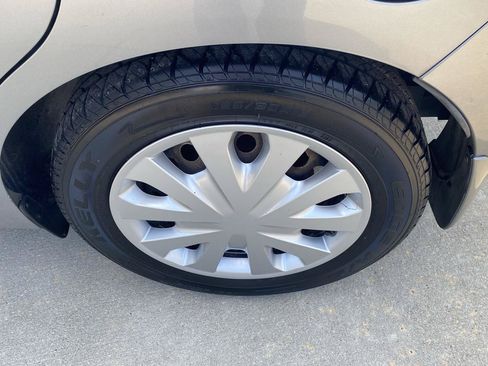 Used 2014 Nissan Versa Note SV FWD image 9