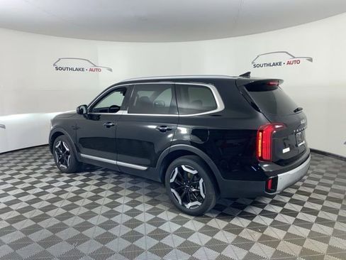 Certified 2024 Kia Telluride S image 6
