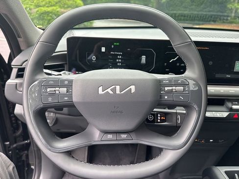 Used 2026 Kia EV9 Wind AWD/4WD image 20