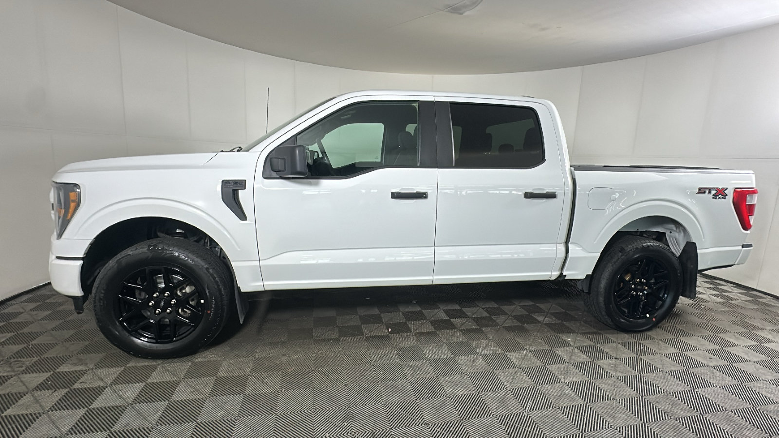 Used 2023 Ford F150 XL w/ Trailer Tow Package AWD/4WD image 6
