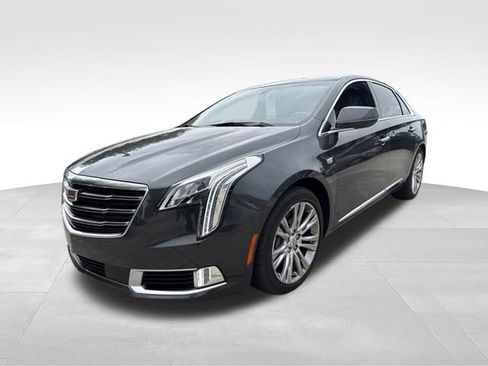 Used 2018 Cadillac XTS Luxury FWD image 1