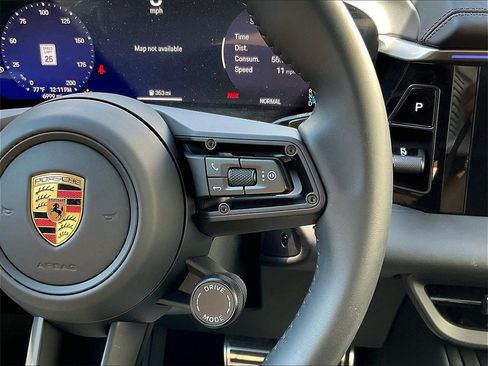 Certified 2025 Porsche Macan Electric image 24