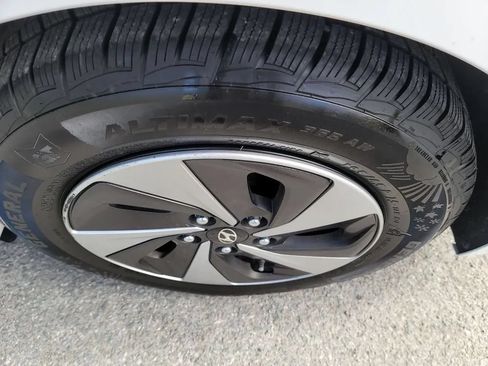 Used 2017 Hyundai Ioniq SEL w/ Tech Package 02 FWD image 30
