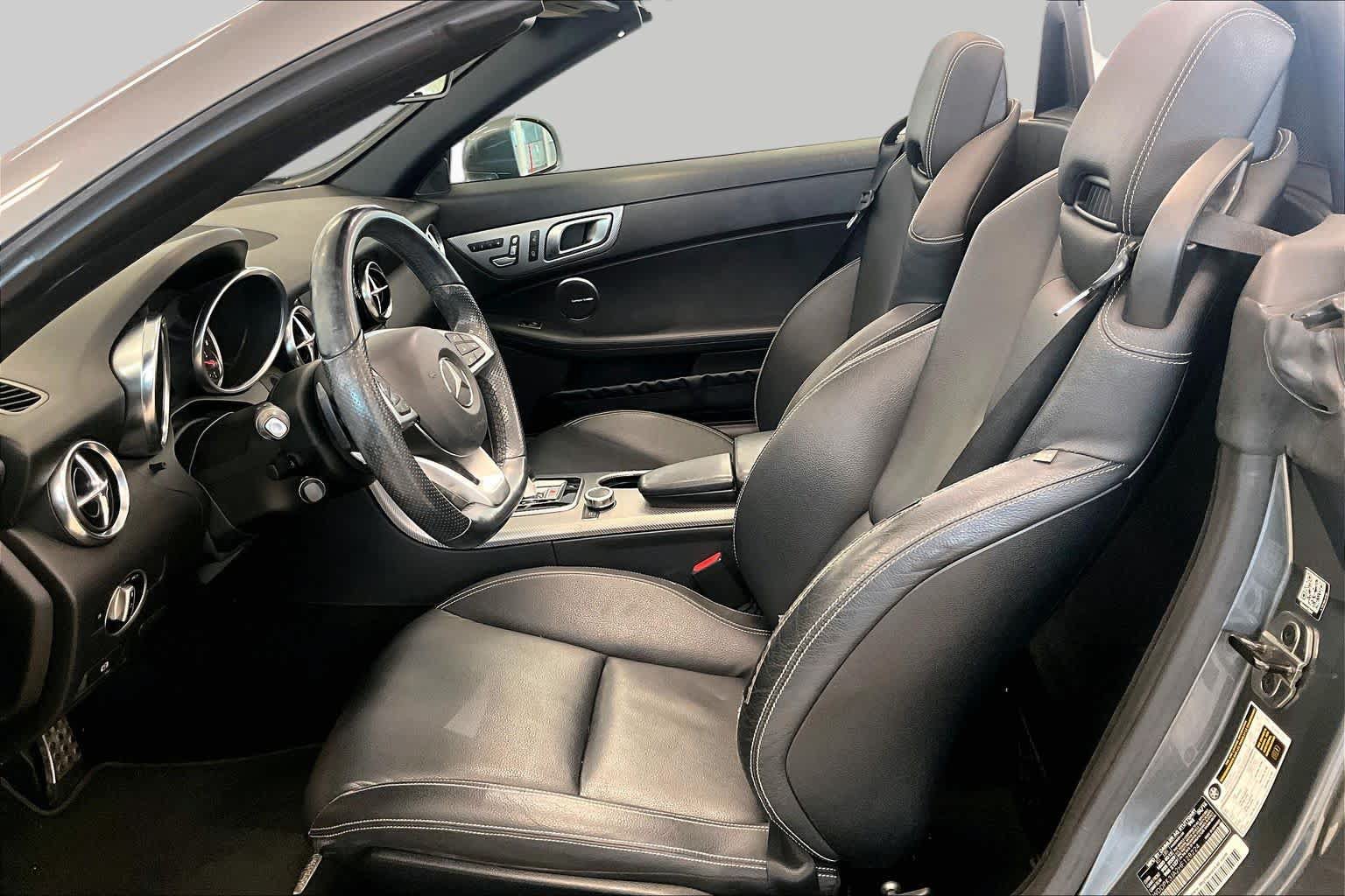 Used 2017 Mercedes-Benz SLC 300 image 7