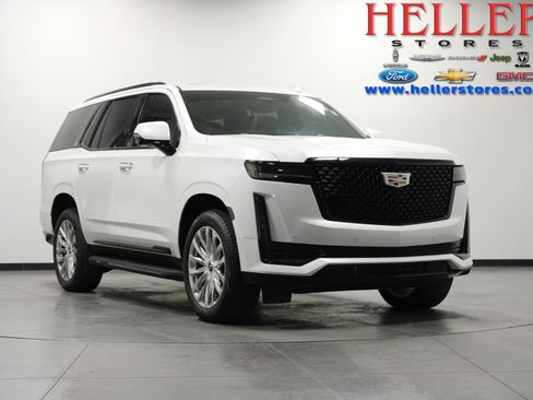 Used 2021 Cadillac Escalade Premium Luxury AWD/4WD image 1