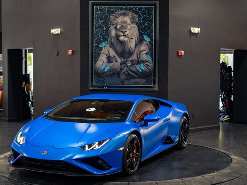 Used 2020 Lamborghini Huracan EVO RWD image 1