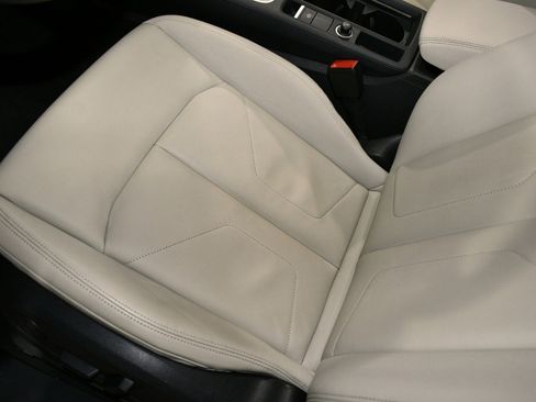 Used 2021 Audi Q3 2.0T Premium Plus w/ Premium Plus Package image 11