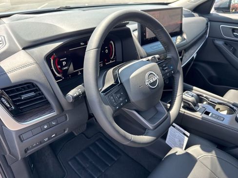 New 2026 Nissan Rogue Platinum AWD/4WD image 27