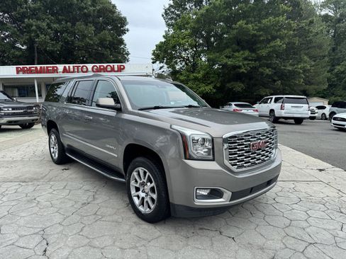 Used 2019 GMC Yukon XL Denali RWD image 1