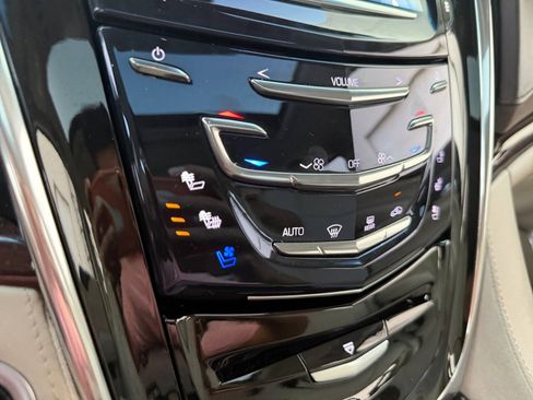 Used 2016 Cadillac Escalade Premium image 32