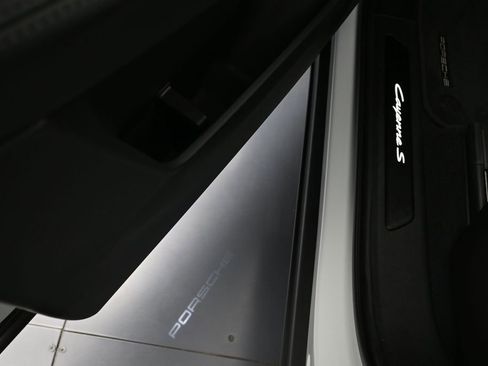 Certified 2026 Porsche Cayenne S AWD/4WD image 30