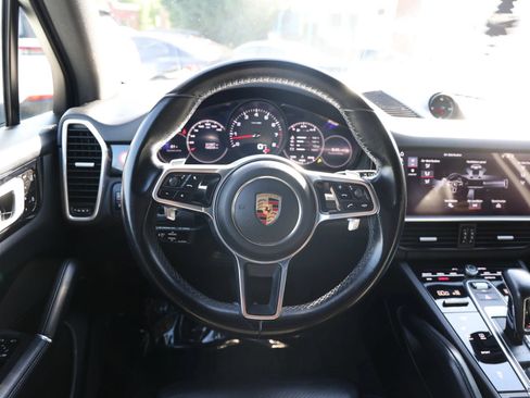 Used 2019 Porsche Cayenne AWD/4WD image 15