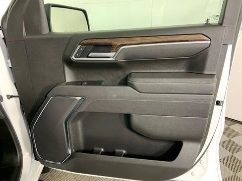 Used 2025 GMC Sierra 1500 Elevation AWD/4WD image 14
