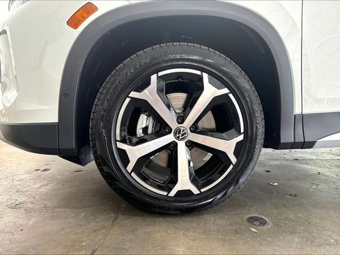 New 2026 Volkswagen Tiguan SE AWD/4WD image 12