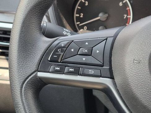 Used 2024 Nissan Altima 2.5 SV FWD image 16