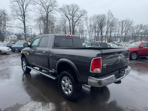 Used 2016 RAM 2500 Laramie w/ Convenience Group AWD/4WD image 8
