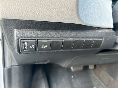 Used 2024 Toyota Corolla SE FWD image 13