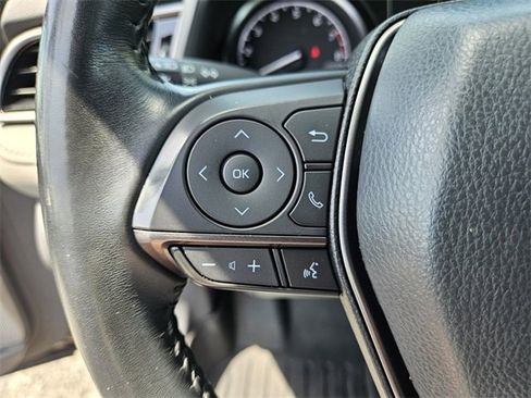 Used 2022 Toyota Camry SE image 21
