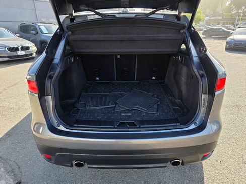 Used 2017 Jaguar F-PACE Prestige image 13