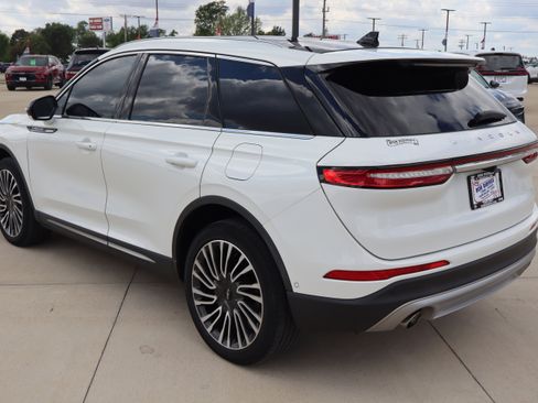 Used 2022 Lincoln Corsair Reserve w/ Equipment Group 201A AWD/4WD image 7