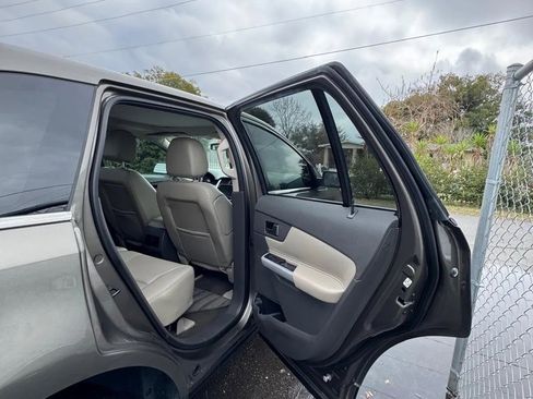 Used 2013 Ford Edge Limited FWD image 12