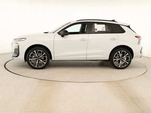New 2026 Audi Q3 quattro 2.0T image 2