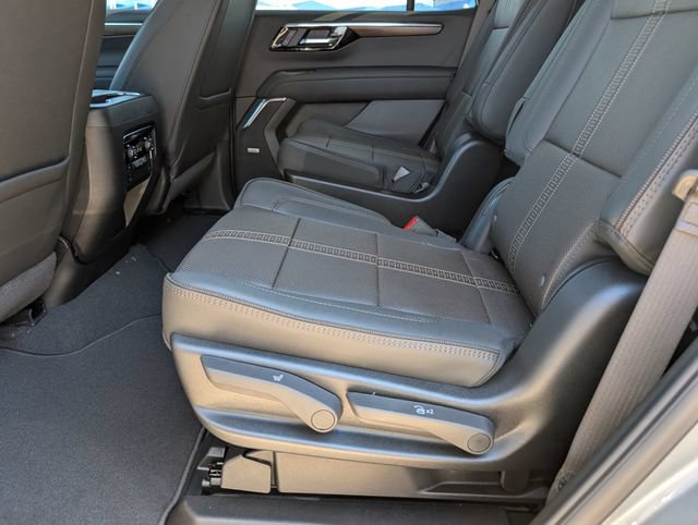 New 2026 Chevrolet Tahoe High Country AWD/4WD image 7
