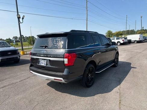 Used 2023 Ford Expedition XLT RWD image 25