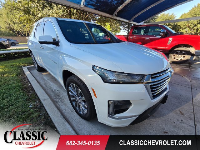 Used 2023 Chevrolet Traverse Premier FWD image 1