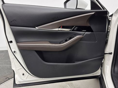 Used 2021 MAZDA CX-30 AWD 2.5 S w/ Premium Package image 6