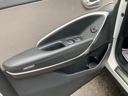 Used 2017 Hyundai Santa Fe Sport image 15