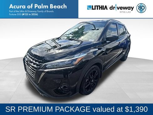 Used 2023 Nissan Kicks SR w/ SR Premium Package FWD image 1