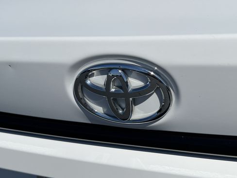 Used 2024 Toyota Corolla LE FWD image 8