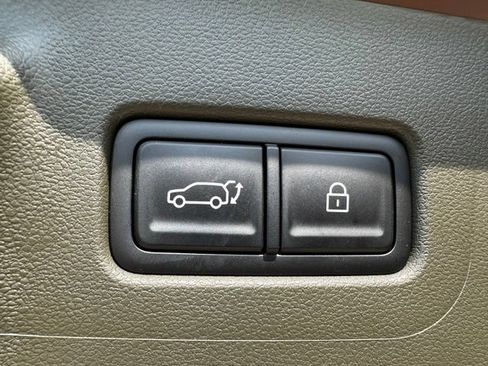 Used 2025 Hyundai Santa Fe Calligraphy AWD/4WD image 12