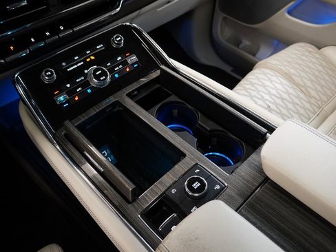 Used 2018 Lincoln Navigator Black Label image 8