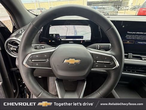 Used 2026 Chevrolet Equinox LT FWD image 13