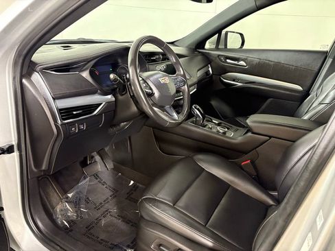 Used 2022 Cadillac XT4 Premium Luxury w/ Safety Alert Package image 21