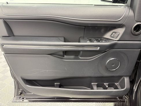 Used 2024 Ford Expedition Max XLT image 10