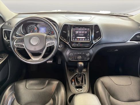 Used 2019 Jeep Cherokee Limited FWD image 14