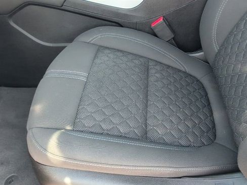 Used 2022 Chevrolet Blazer LT image 13