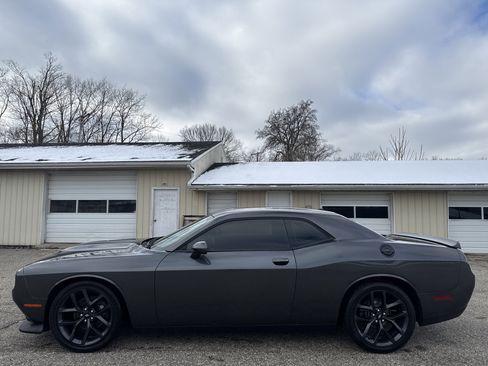 Used 2019 Dodge Challenger GT w/ Blacktop Package image 8