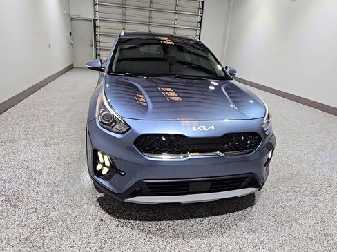 Used 2022 Kia Niro EX Premium FWD image 6