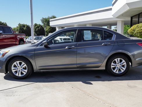 Used 2010 Honda Accord LX-P image 5