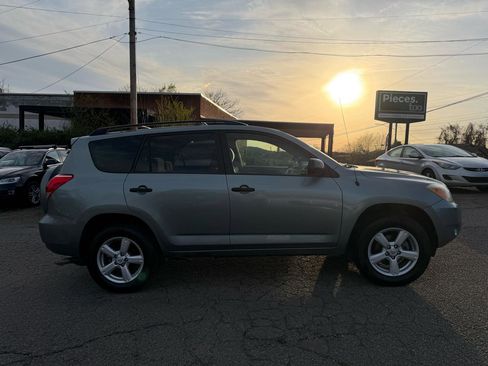 Used 2008 Toyota RAV4 Base V6 4WD image 4