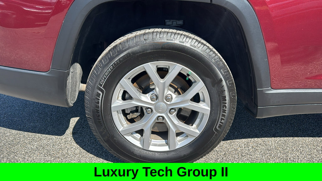 Used 2023 Jeep Grand Cherokee L Limited w/ Luxury Tech Group II RWD image 5