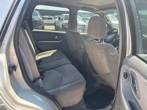 Used 2002 MAZDA Tribute 4WD image 11