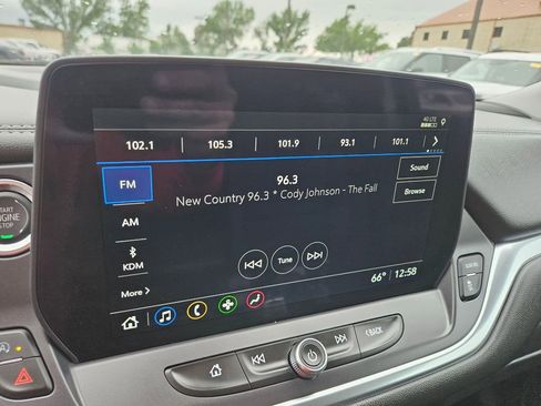 Used 2025 Chevrolet Blazer LT FWD image 21