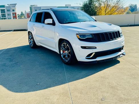 Used 2014 Jeep Grand Cherokee SRT8 w/ Luxury Group II image 13
