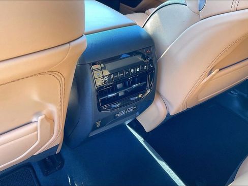 Used 2022 Jeep Grand Cherokee Summit AWD/4WD image 31
